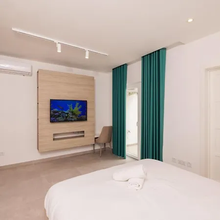 דירה Swieqi 3 Bedroom 1 *