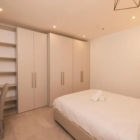 Swieqi 3 Bedroom 1 דירה
