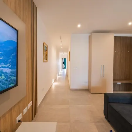 Swieqi 3 Bedroom 1 Apartament *